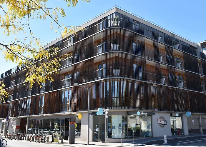Adonis Lyon Dock Ouest Aparthotel